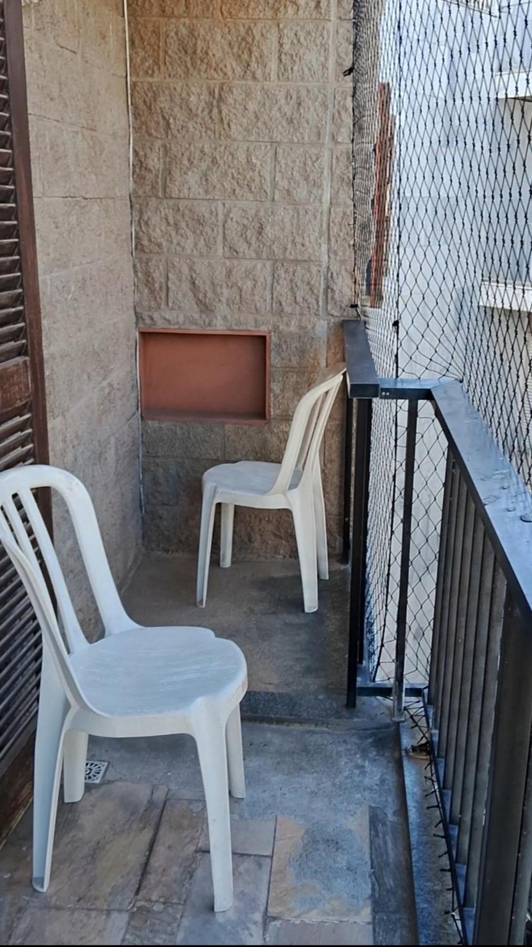 A 50M Da Praia Do Forte Em Cabo Frio Eksteriør billede