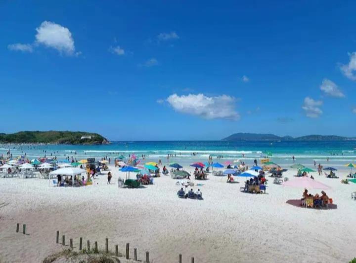A 50M Da Praia Do Forte Em Cabo Frio Eksteriør billede